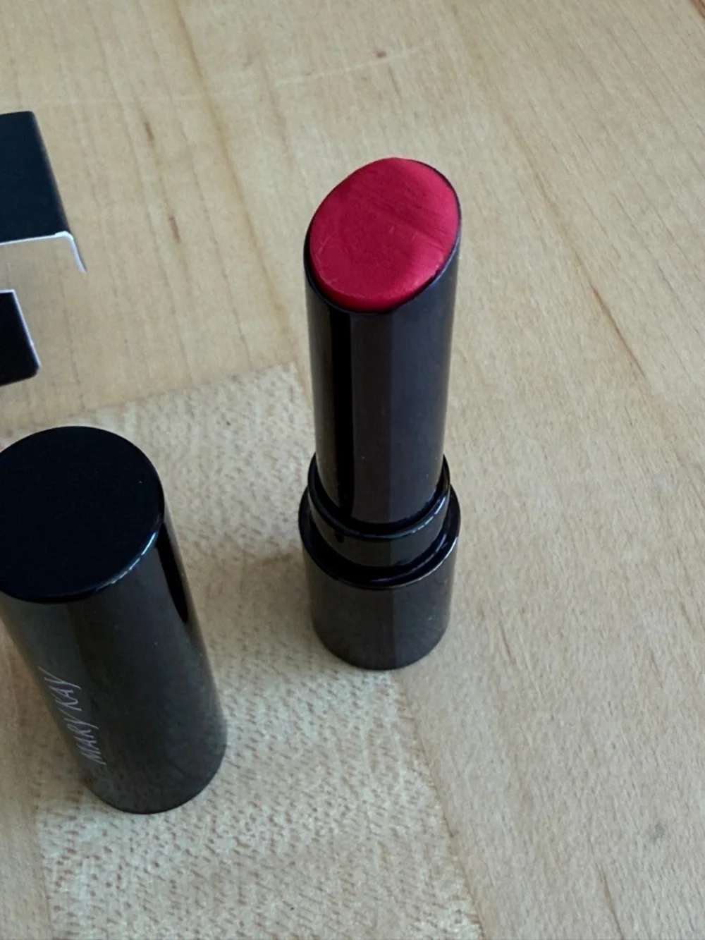 Mary Kay Supreme Hydrating Lipstick in Festive Pink NIB